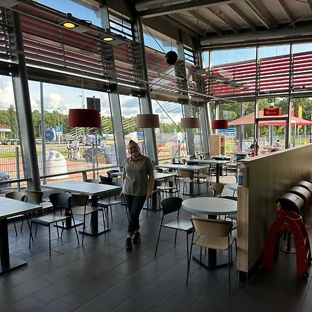 Serways Hotel Lueneburger Heide West Bispingen Buitenkant foto